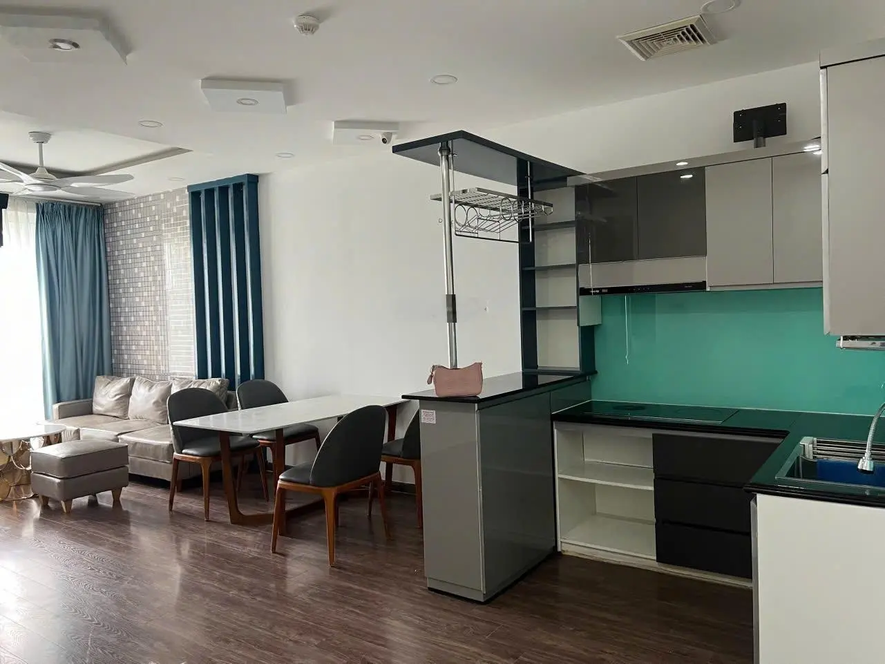 Bán căn hộ Richstar 3PN 2WC giá 3tỷ850 nội thất đẹp như mơ