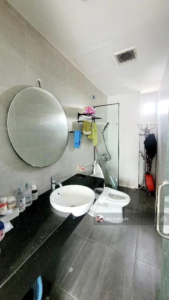 Chính chủ bán nhà Nguyễn Văn Cừ, chào 8tỷ 666tr 40m2 6 tầng, thang máy, ngõ ô tô thông Lh0843125777