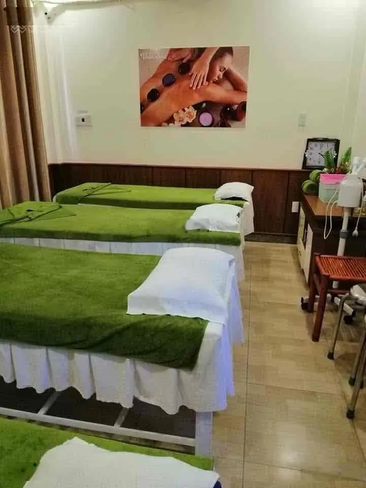 Siêu cực phẩm hot bán nhà mặt tiền đường hồ nghinh trục đường 15m vị trí đẹp nhất cách biển 200m