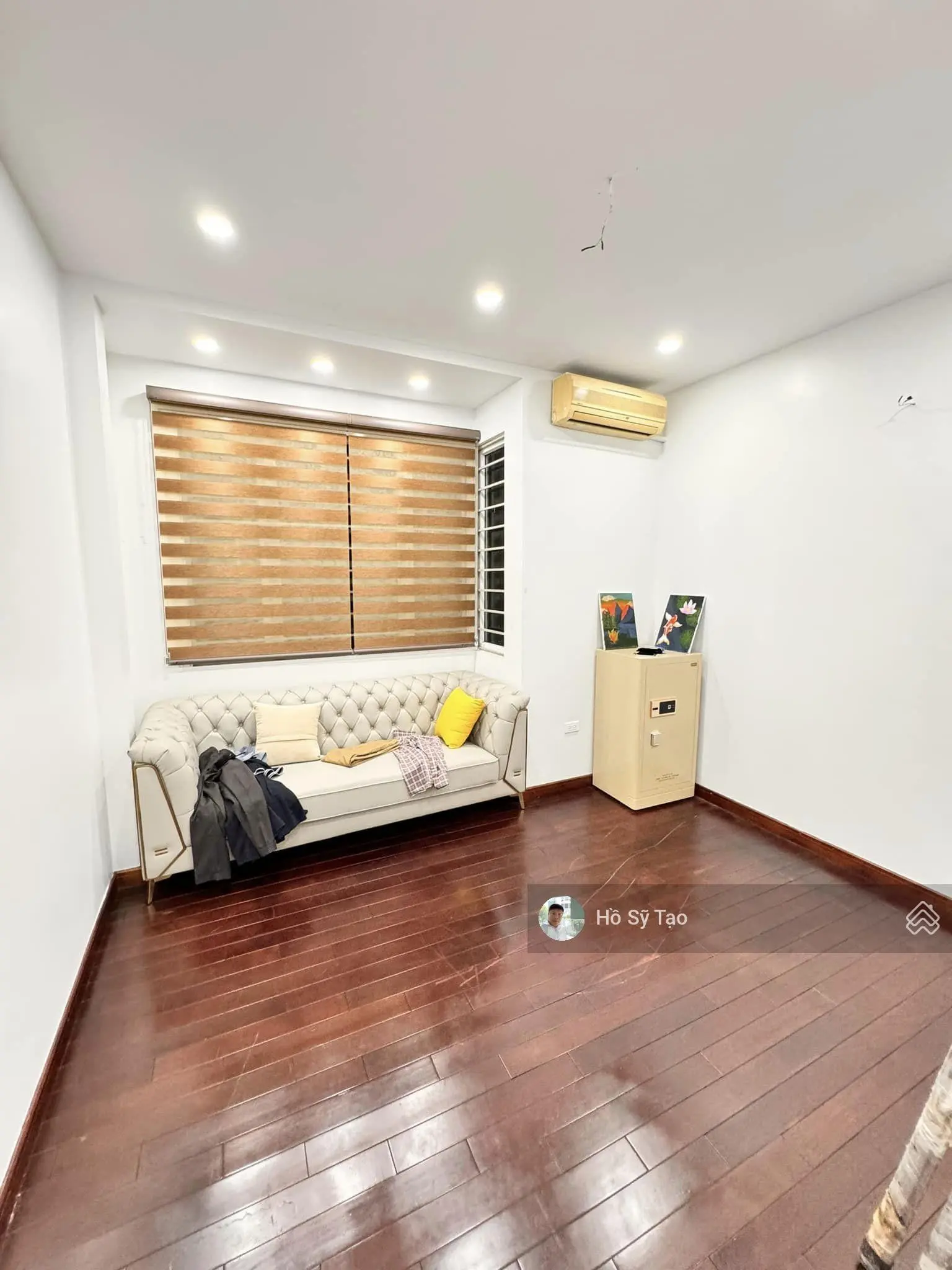 Bán nhà đẹp phân lô đường Trần Quốc Hoàn - Cầu Giấy. Diện tích 82,8m2xMT5,41mx4T. Giá chào 21,46 tỷ
