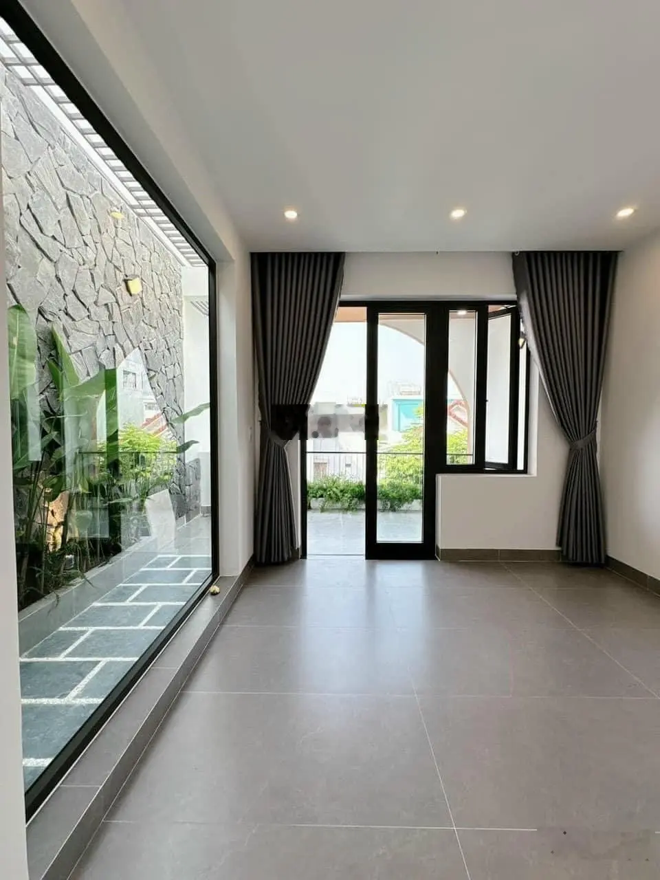 Giỏ hàng ngộp trong tháng 12! Bán nhà Hoàng Dư Khương, Q10 - 63m2. Sổ chính chủ