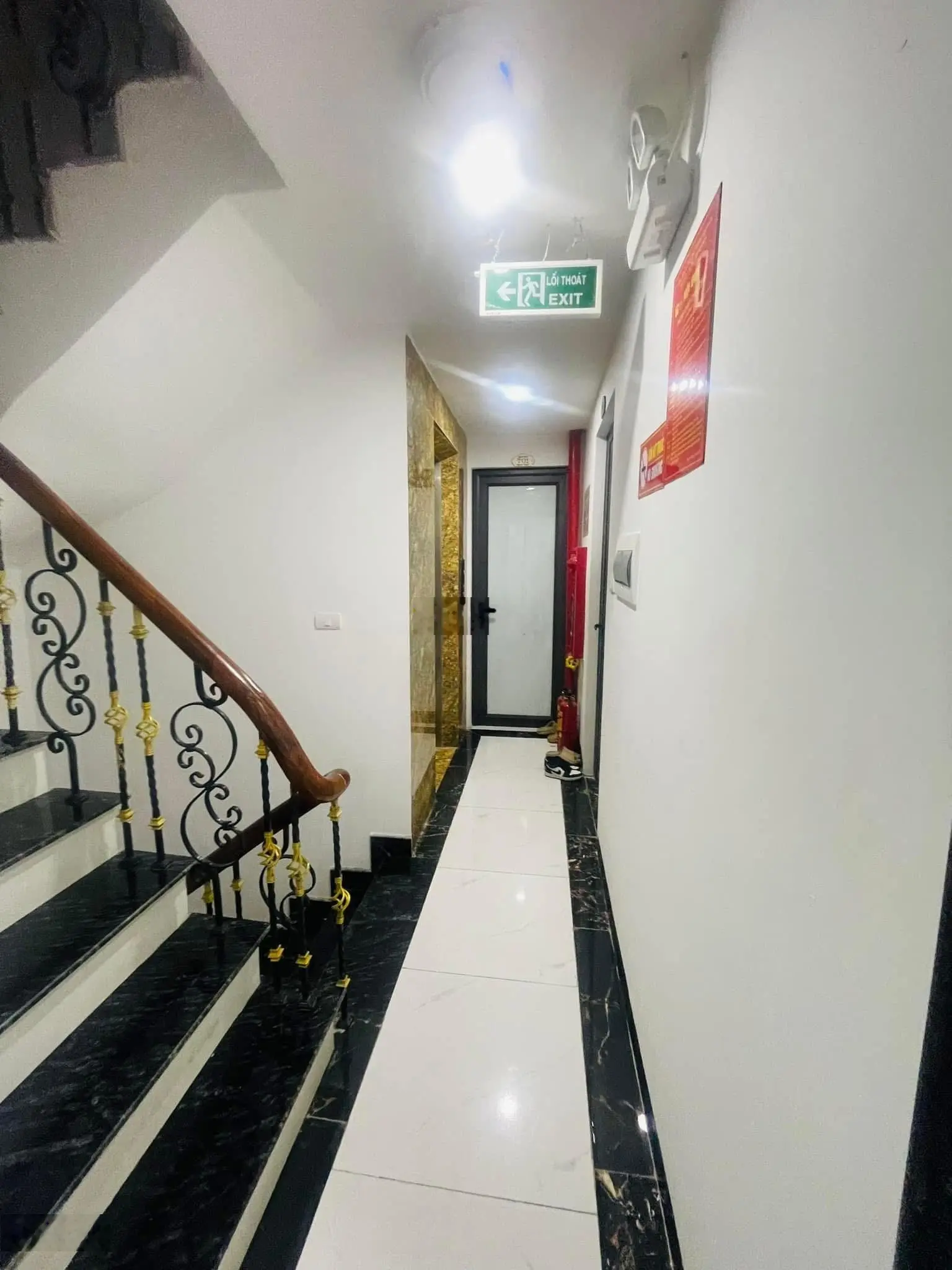 Mỏ Vàng !!! Cự Lộc - 21 phòng - Full PCCC - Doanh thu 130tr/th - 77m2 - 9 tầng - 20.5 tỷ