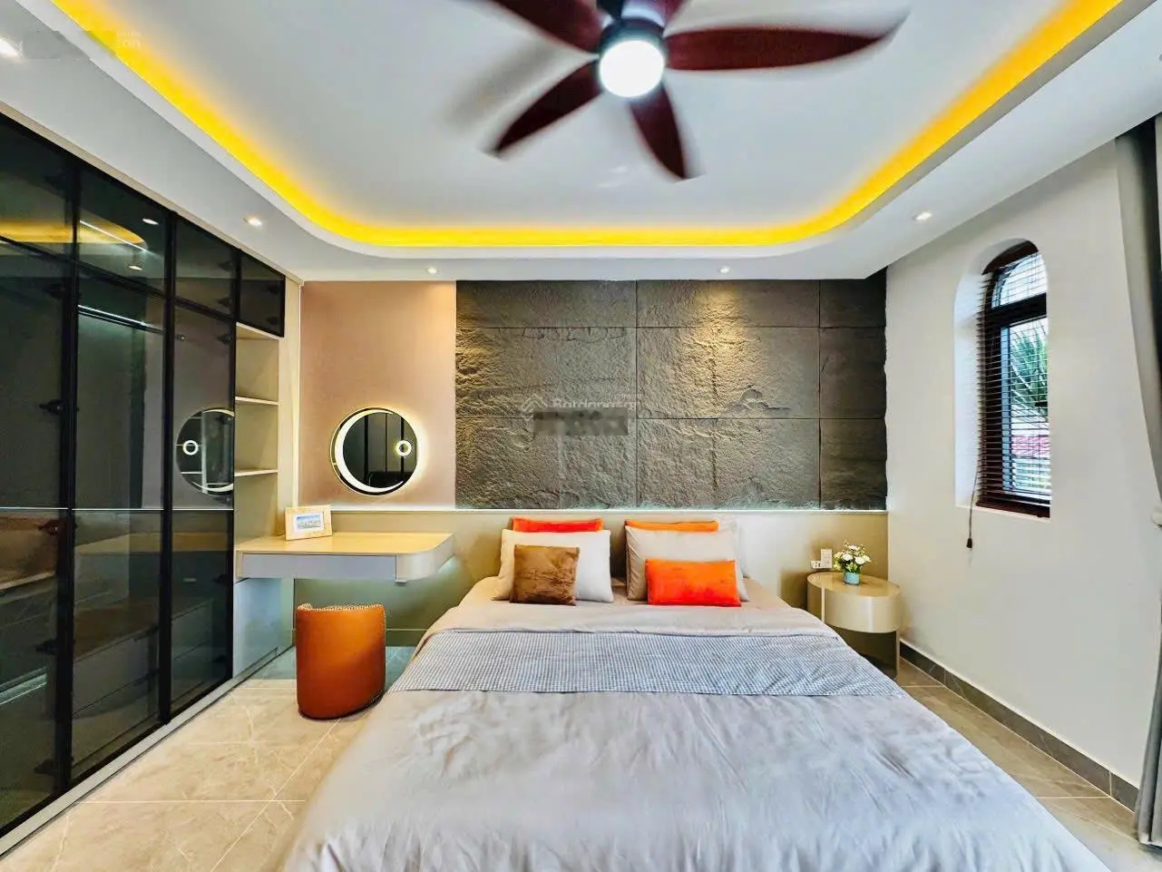 Nhà đang cho thuê 25tr/tháng tại Huỳnh Văn Bánh, Phường 11, Phú Nhuận cần sang nhượng lại chỉ 3tỷ85