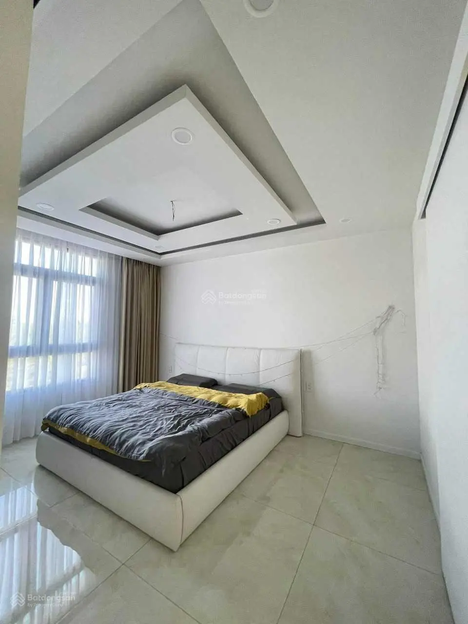 Định cư cần bán giá tốt căn Verosa Khang Điền diện tích 8x18.5m, full nội thất cao cấp có hồ cá Koi