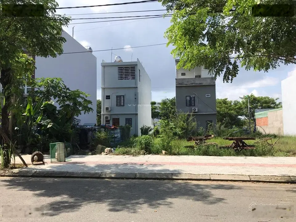 Cần bán gấp lô đất Nại Nam 8, ngay cạnh siêu thị Lotte Mart - Liên hệ: 0932 284 ***