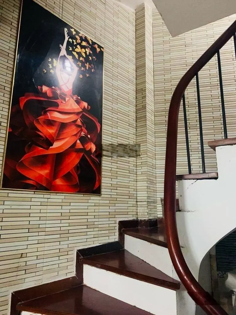 Trung tâm đống đa - nhà đẹp dân xây -gần phố - tiện ích bạt ngàn
