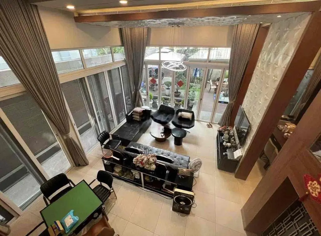 Biệt thự cao cấp khu Tên Lửa, DT 210m2, 3.5 tấm, giá 30 tỷ