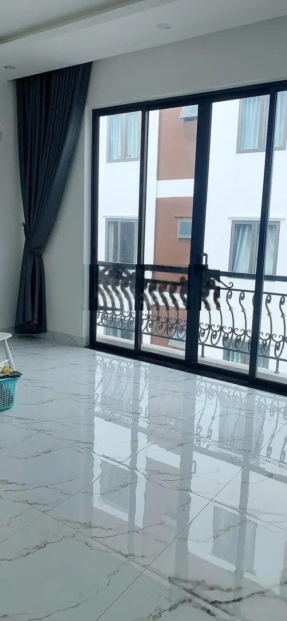 Bán nhà mặt phố sát Mai Hắc Đế, 6,2 tỷ, 52m2, 3PN, 3WC, pháp lý đầy đủ
