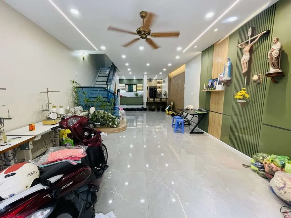 Bán nhà Gò Vấp CV Làng Hoa, hẻm nhựa 6m, 72m2 ngang lớn 5.7m