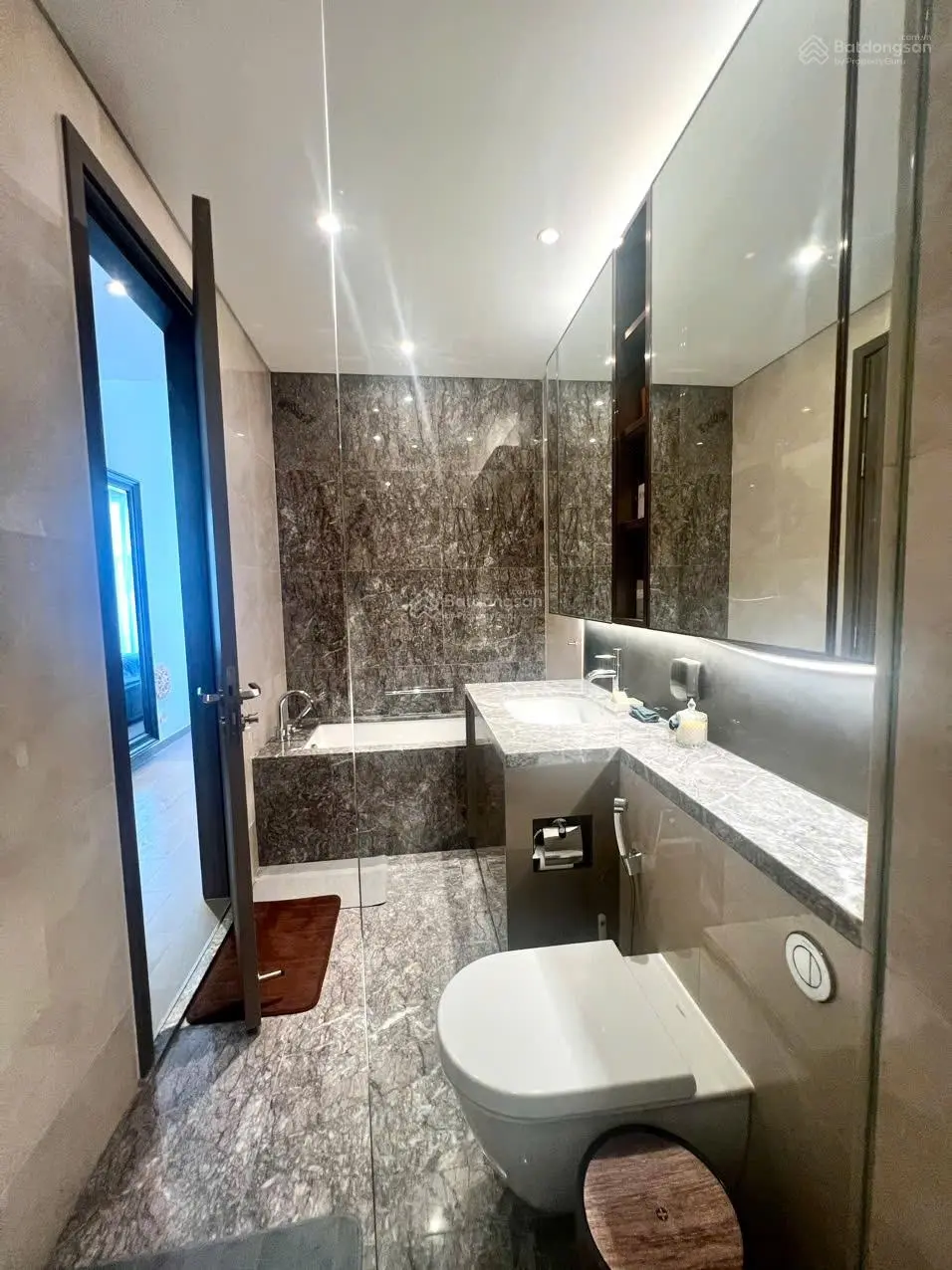 Bán căn hộ chung cư 3 pn 110m2, giá 23,5 tỷ vnd suất spa tại the marq, nguyễn đình chiểu, quận 1