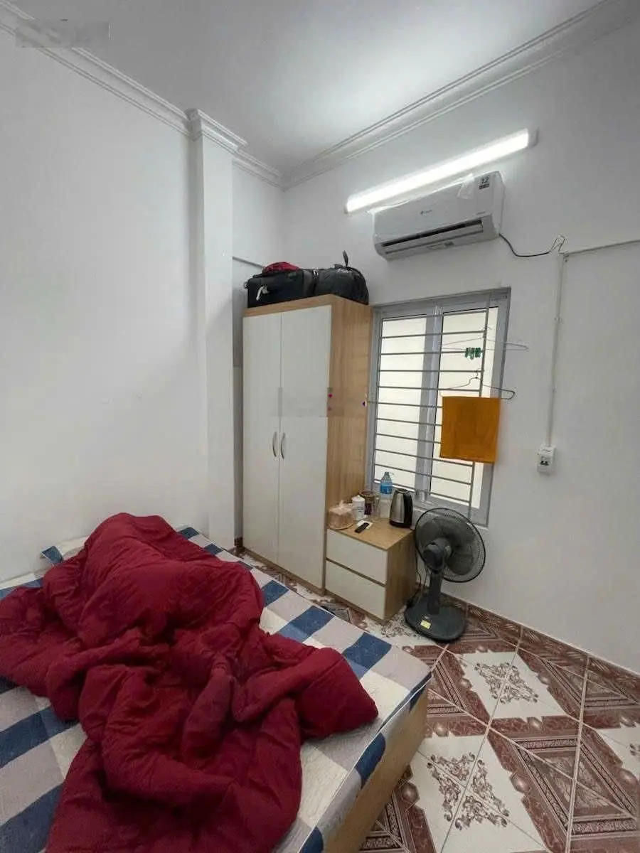 Bạch Mai, Hai Bà Trưng. DT 31m² x 4 tầng, MT 4,6m, giá 5,4 tỷ. Ngõ nông gần phố.