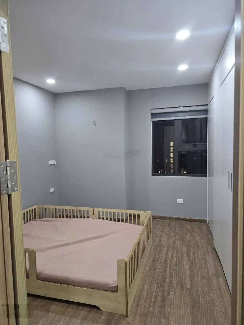 Cần bán gấp căn hộ 97m2 Le Grand Jardin, sẵn sổ đầy đủ nội thất giá 5,8 tỷ bao thuế phí, 0947 437 ***