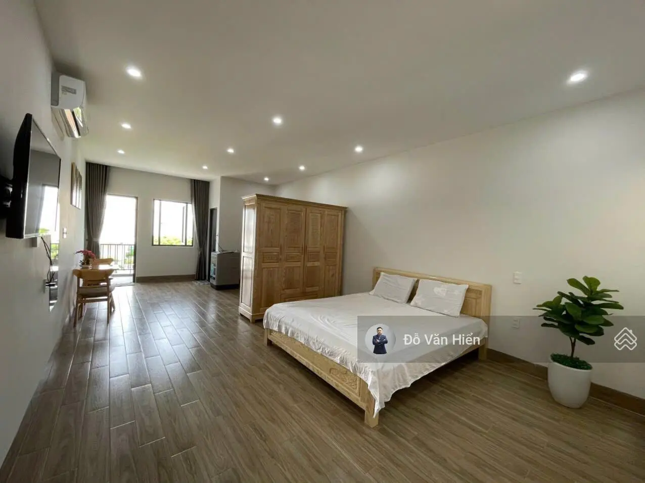 Tòa căn hộ sát phan tứ, mới xây dựng, chỉ cách biển 200 mét