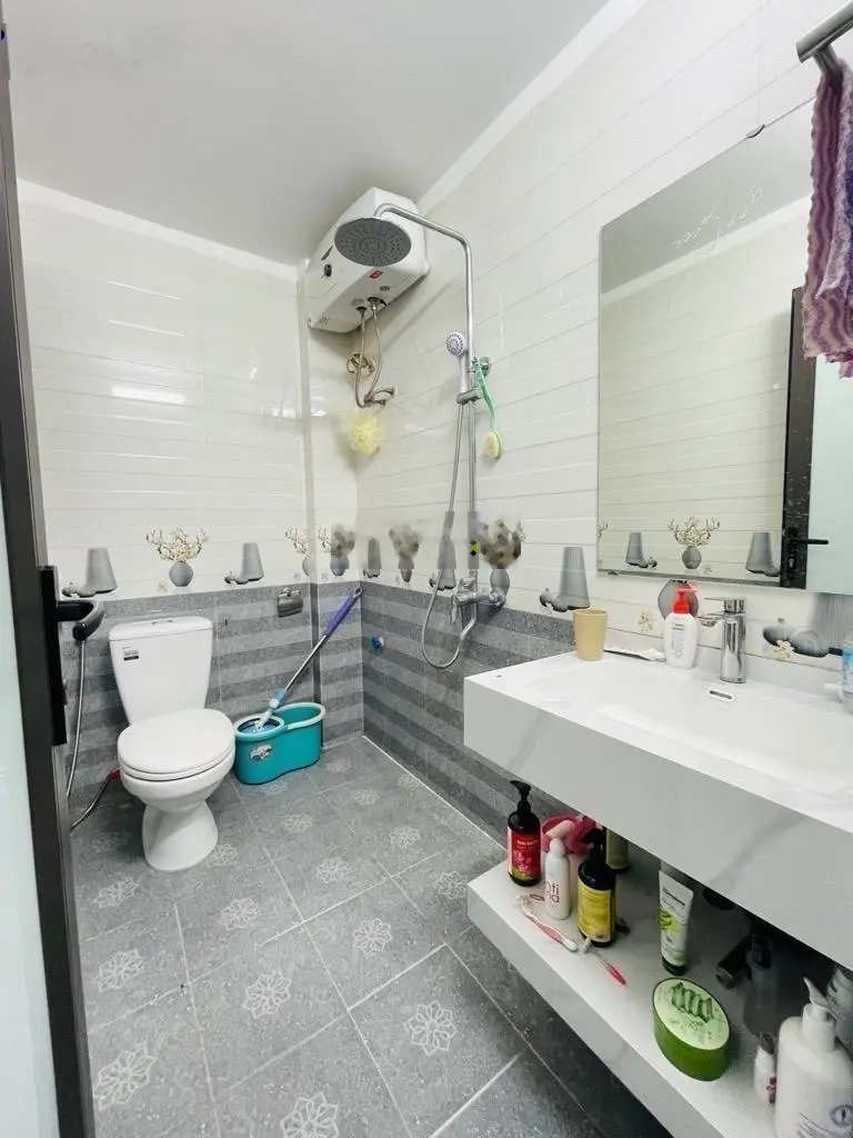 Nhà phố Kim Giang, Hoàng Mai, 5.5 tầng ô tô 4 chỗ đỗ cửa, an sinh tiện ích không thiếu gì
