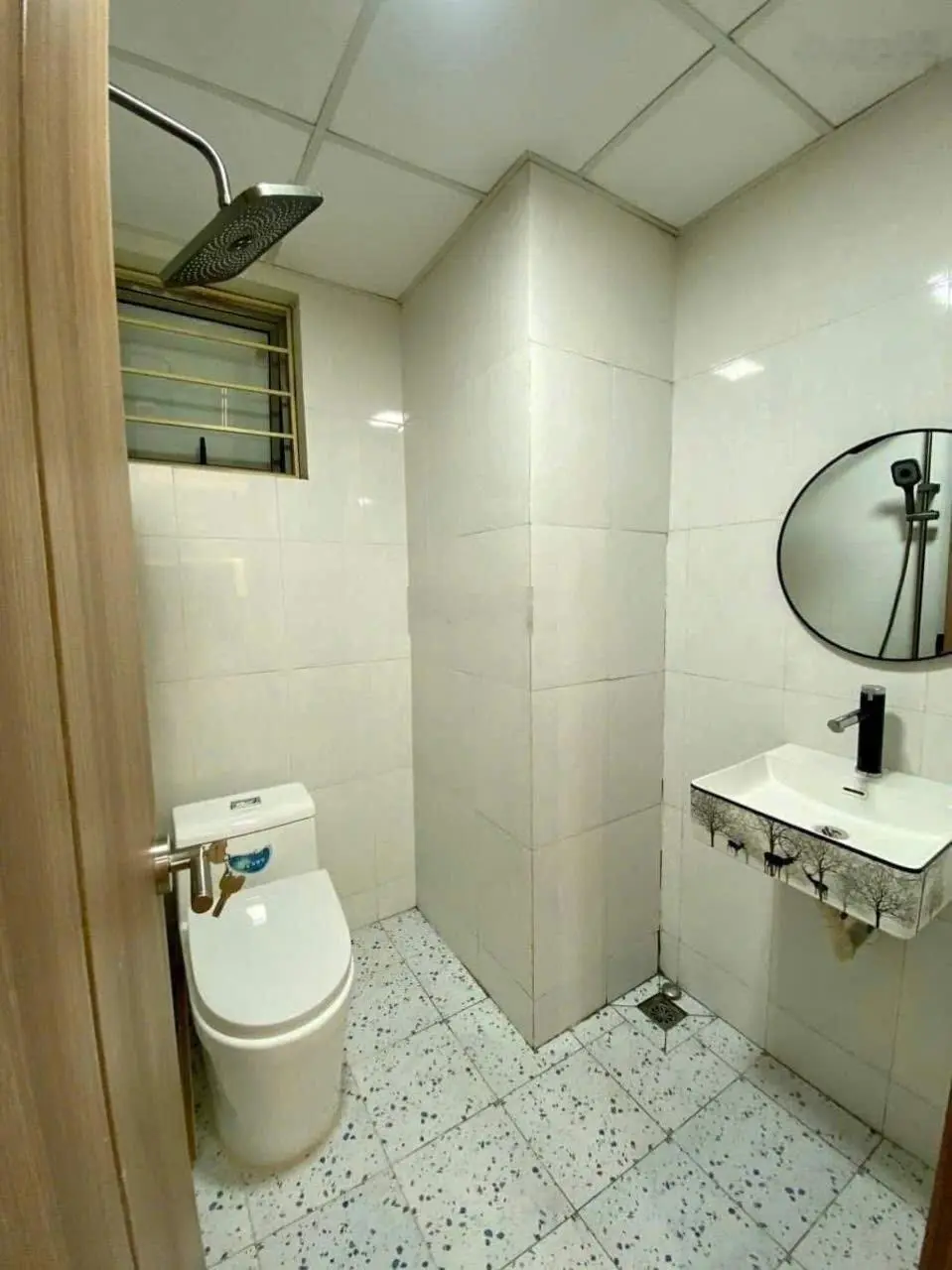 Bán nhanh căn 56m2 - 2ngủ & 2vệ sinh HH1A Linh Đàm Hoàng Mai. Lh: 0966 455 *** em Thủy