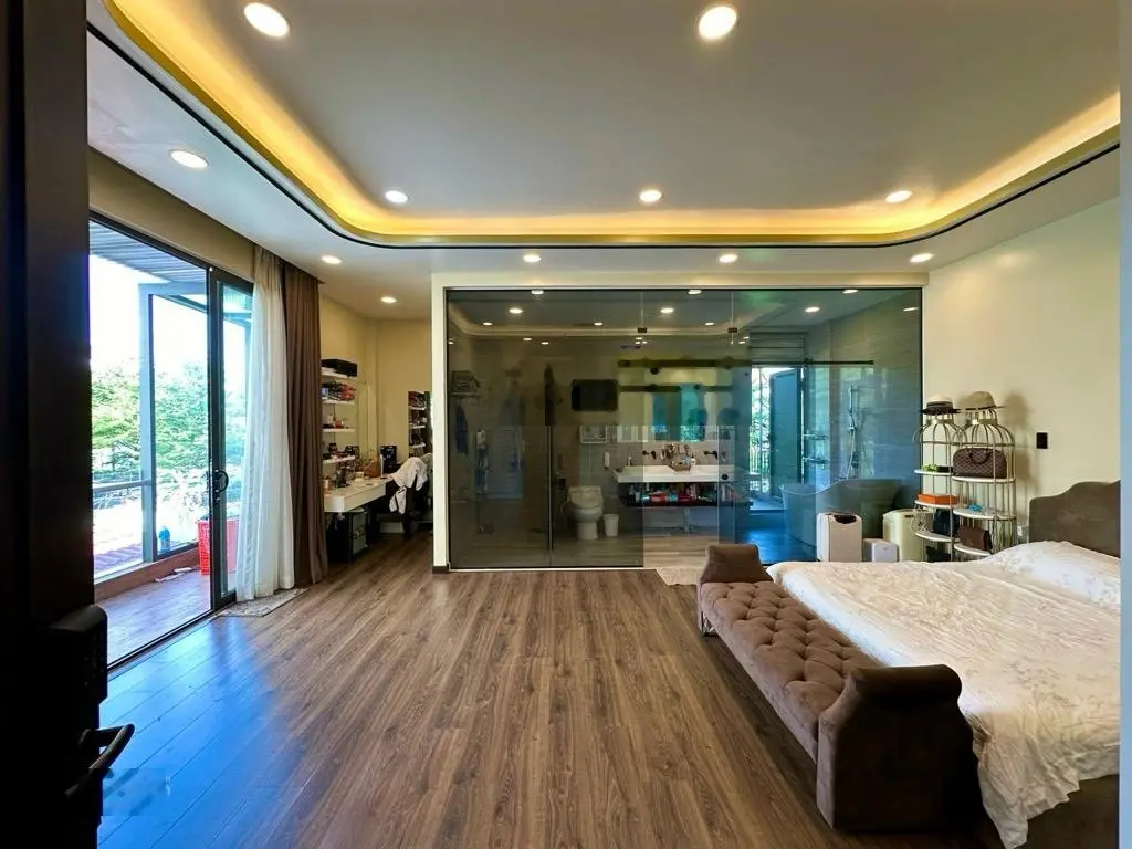 Biệt thự ven sông sài gòn, view công viên, nội thất cao cấp, kế gigamall, 8x21,5; 22,9 tỷ.