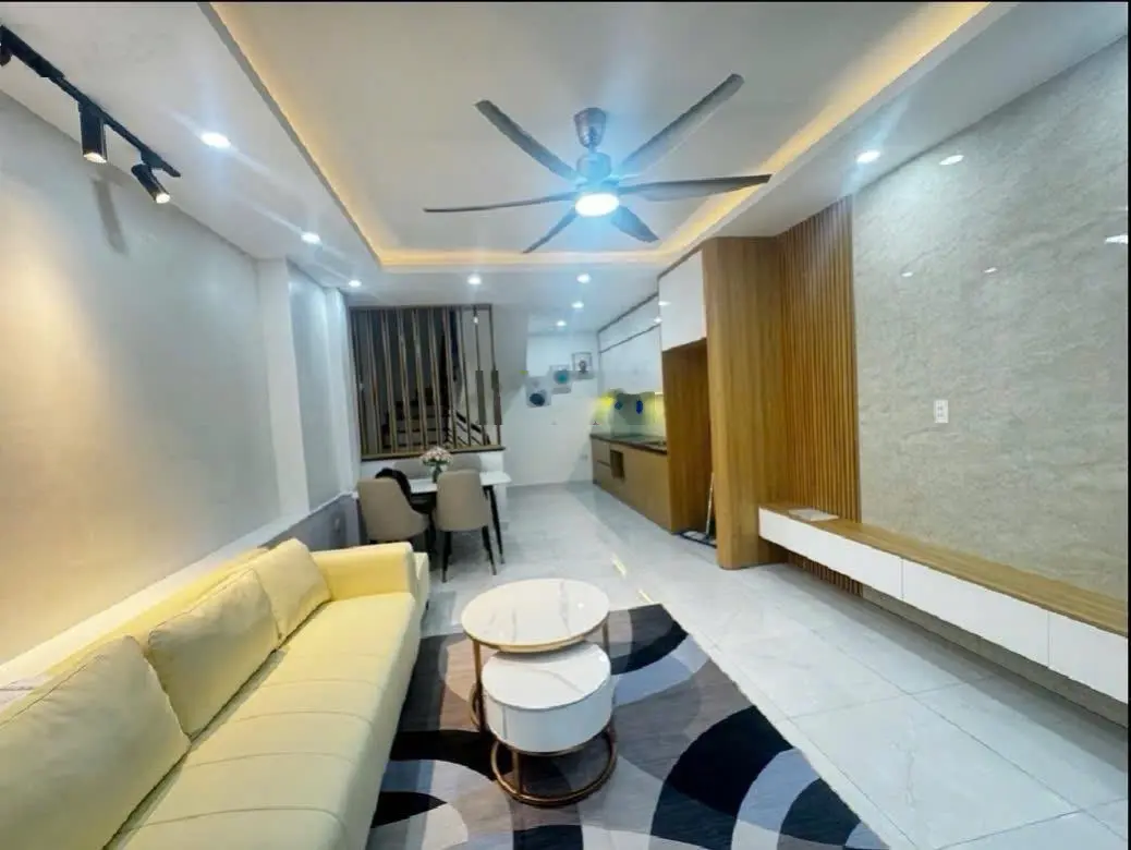 Nhà 5 tầng đẹp tỉ mỉ trung tâm Long Biên, full công năng, pháp lý sạch, sẵn sàng giao dịch