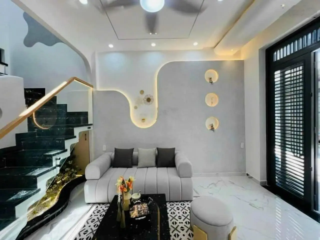 Bán gấp nhà mặt tiền Thống Nhất, Phường 16, Gò Vấp. 80m2 gọi: 0823931462 (Ngọc Mai)