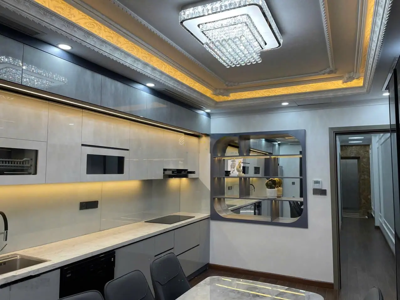 Siêu phẩm 7 tầng đẹp ko tỳ vết phố Tân Thụy, nội thất VIP, thang máy gara oto, 65m, nhỉnh 17 tỷ