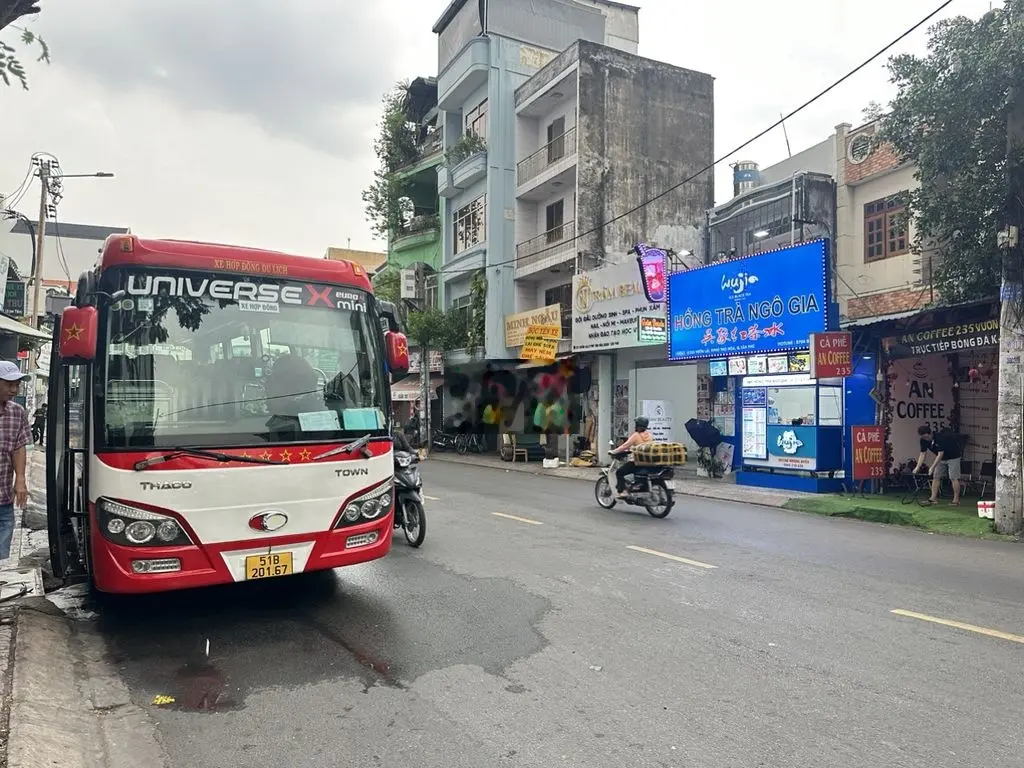 MTKD Thống Nhất , 4x19 đúc 2 lầu sân thượng