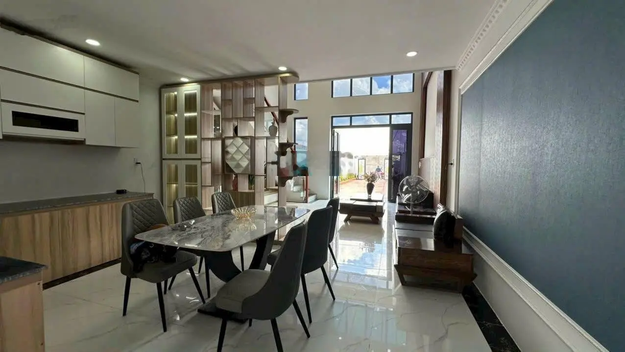BIỆT THỰ SÂN VƯỜN 222M2 CÁCH CHỢ BÌNH CHÁNH 5KM
