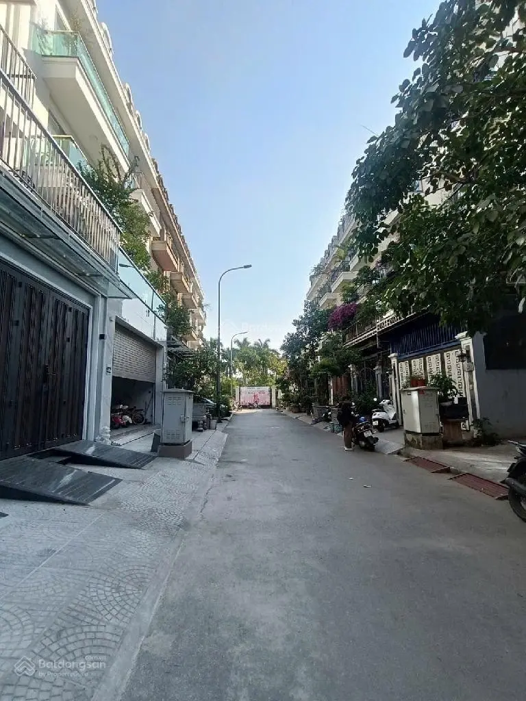 Liền kề căn góc quần thể Greenpark,3 mặt thoáng,bàn giao thô,chủ hoàn thiện theo ý mình, DT:74m,5MT
