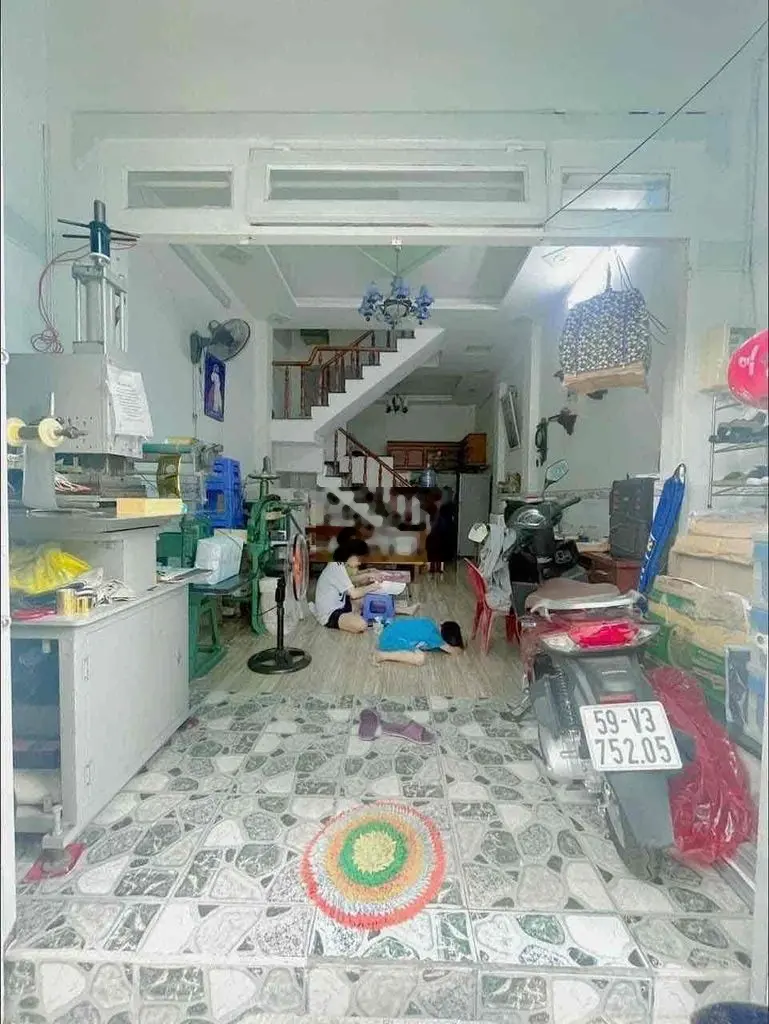Bán nhà SHR đúc 1 trệt 1 lầu đường Trần thị cờ, Q12