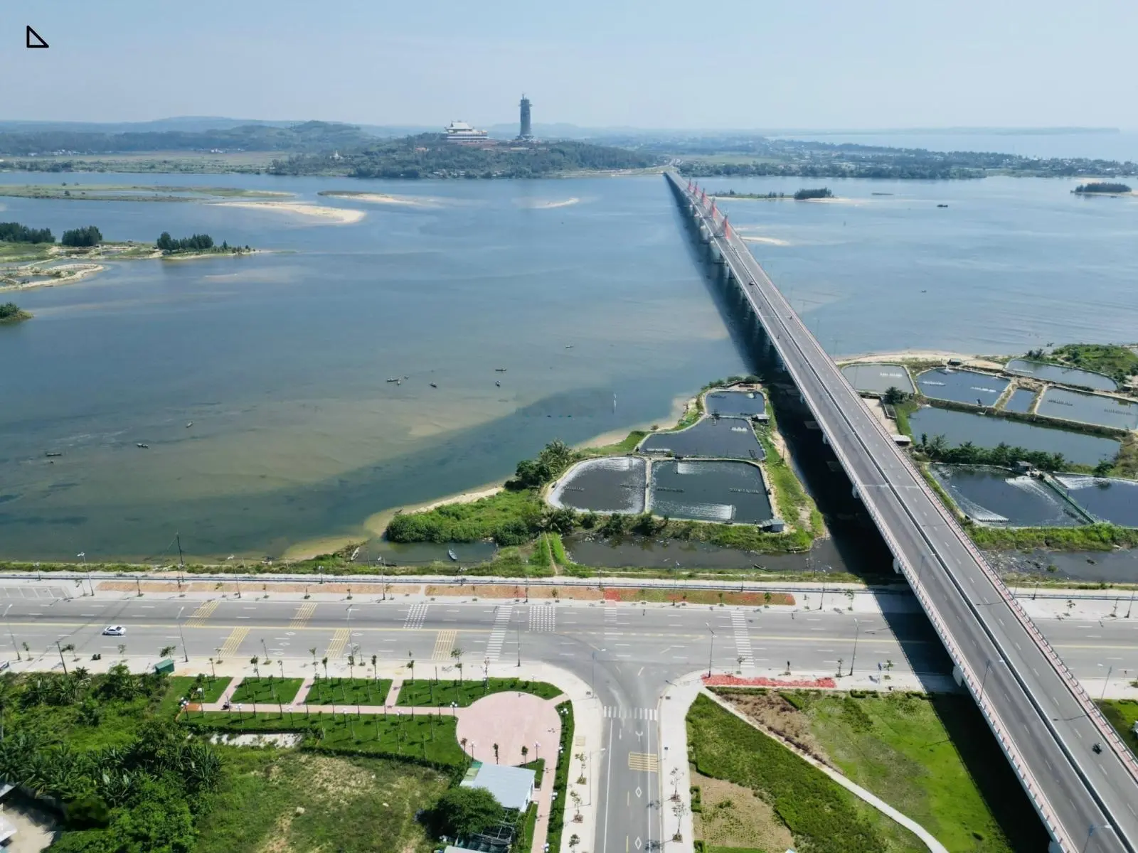 Bán biệt thự 240m2 chính chủ KĐT Phú Gia Hưng hướng nam, ngay cầu Cổ Luỹ, sổ hồng sẵn