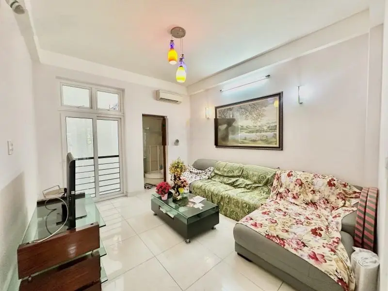Bán nhà mặt phố đường trần thủ độ, giá sốc chỉ 12 tỷ vnd, diện tích 72m2