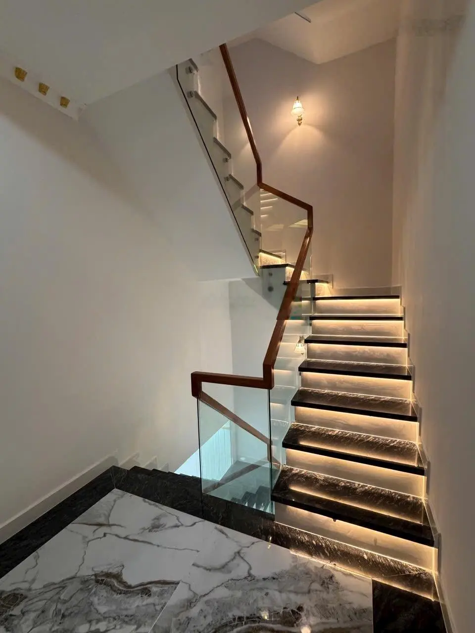 Nhà đẹp khu Tên Lửa 100m ở và kinh doanh chỉ 13.5 tỷ TL