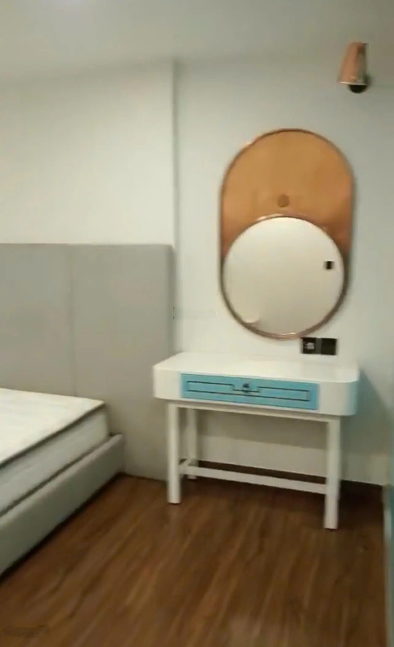 Bán Căn hộ Kingston Residence, 3PN , 2WC ,120m2 , Nội Thất , Giá 9 Tỷ 2 , bao hết , LH : 0908 435 ***