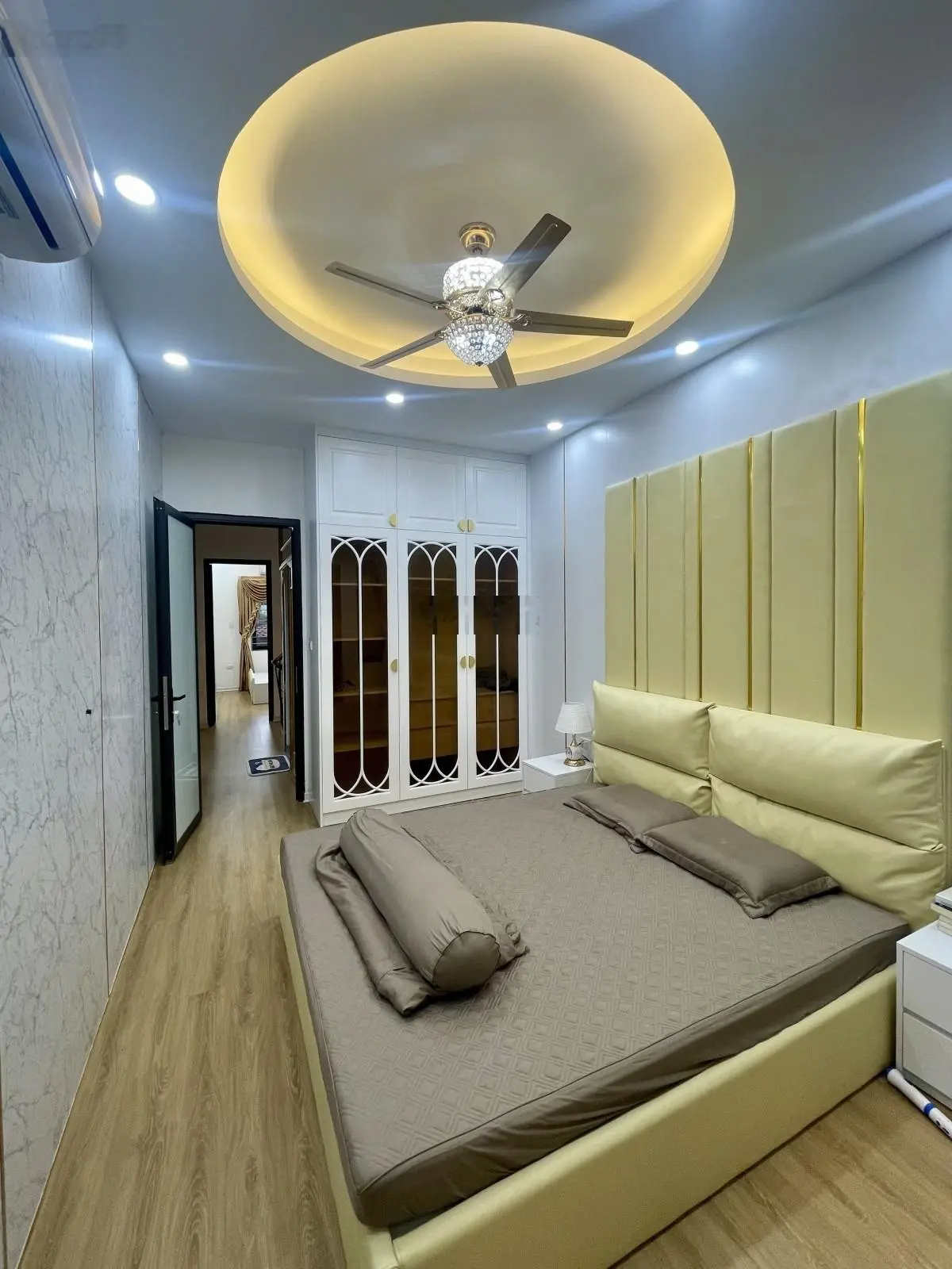 Bán gấp nhà riêng phố Đặng Tiến Đông 66m 5Tg MT 3,5m chỉ 11,3 tỷ 10m ô tô đỗ cổng full nội thất.