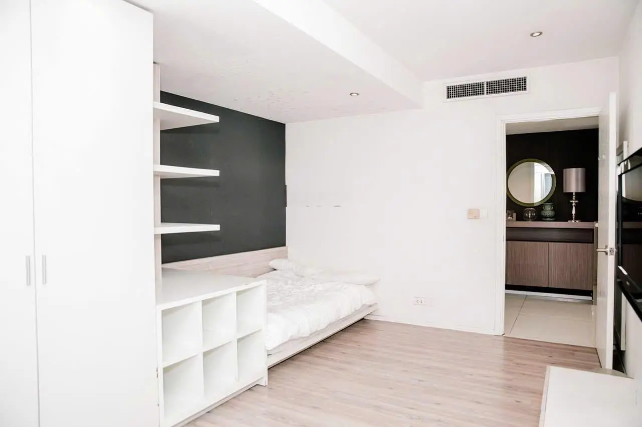 Bán căn hộ giá 18,3 tỷ tại Đường Lê Thánh Tôn, P. Bến Nghé Quận 1