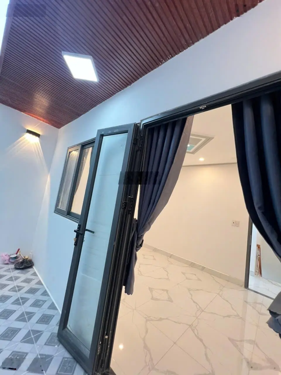 Nhà đẹp Lạc Long Quân, Phường 3, Quận 11, giá chỉ 3 tỷ 990 triệu (thương lượng nhẹ)