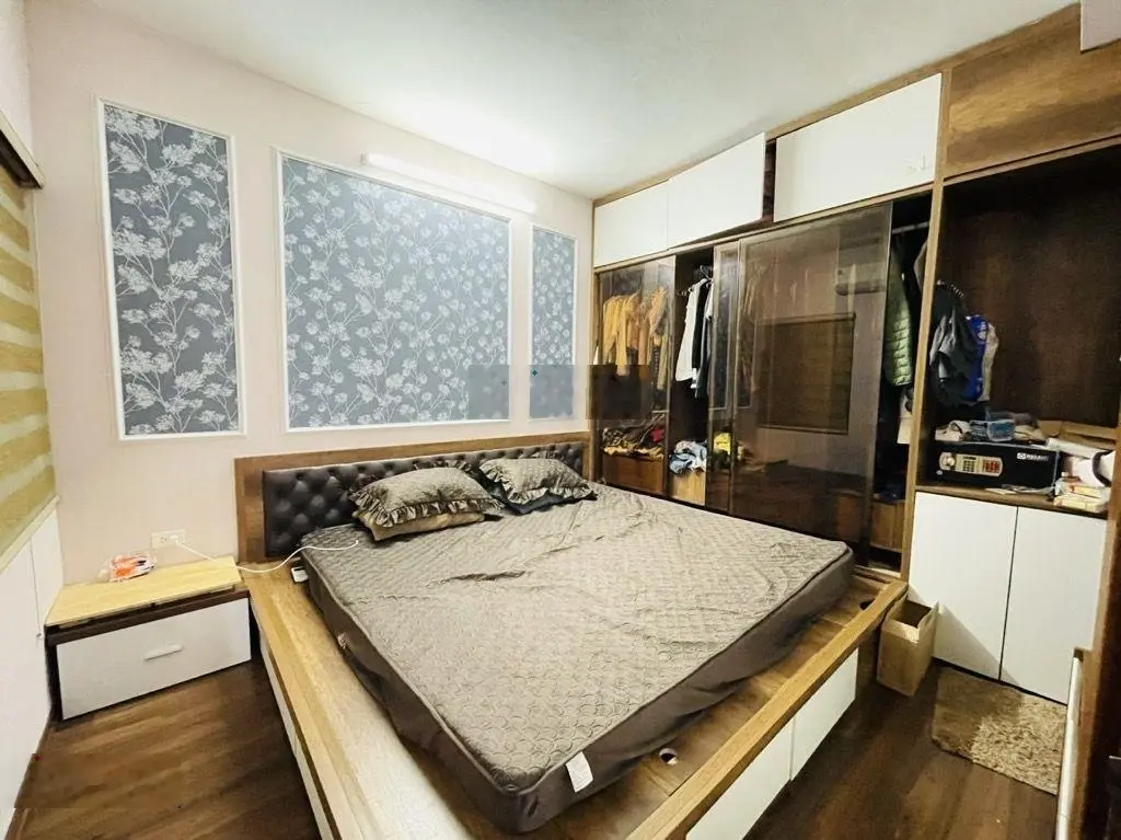 Bán căn hộ chung cư Việt Hưng siêu đẳng cấp - sân vườn, 03 thoáng - full nội thất, DT: 98m2