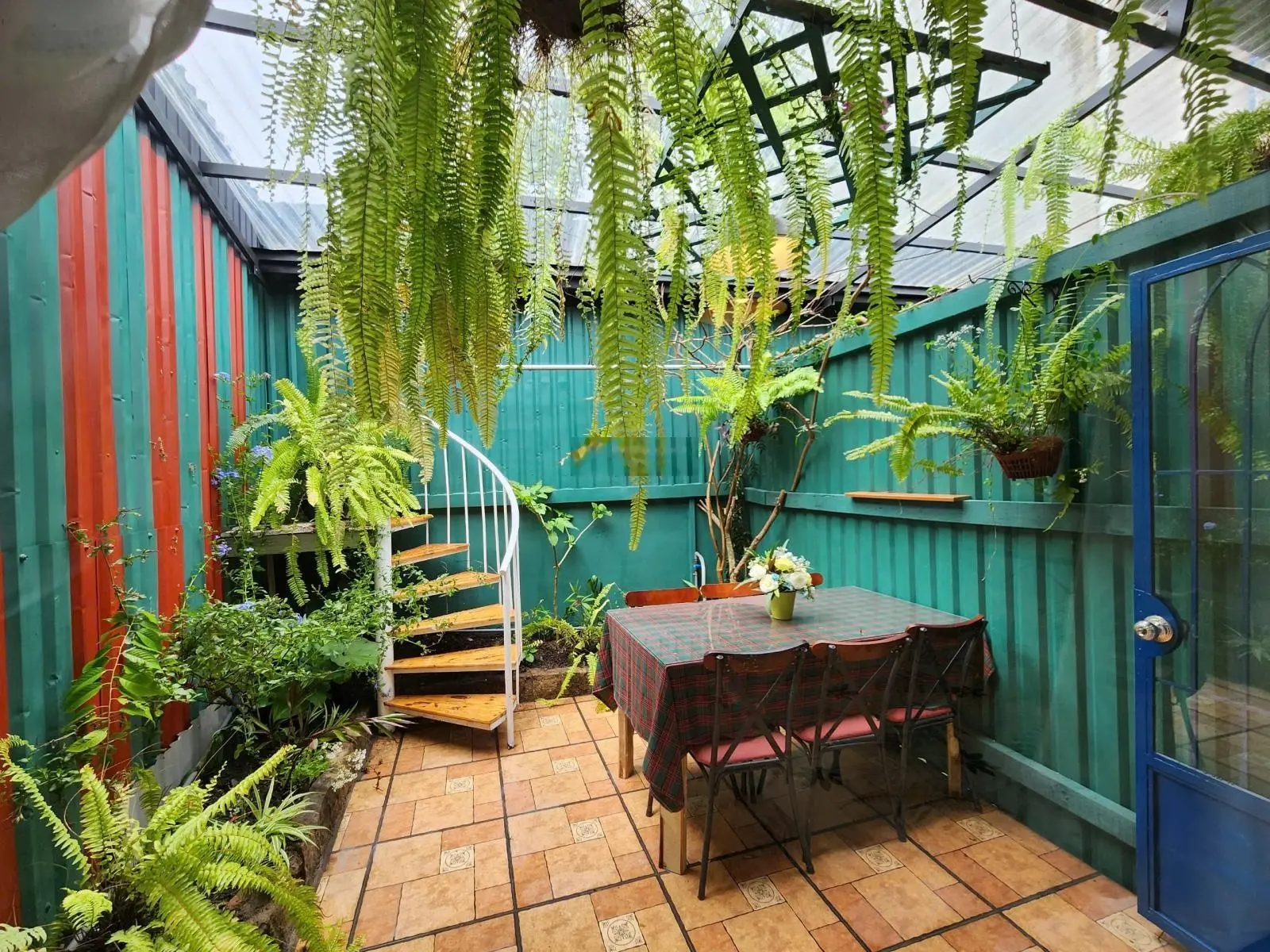 Nhà sân vườn trung tâm Đà Lạt, khai thác du lịch tốt, 137m2 (11x14), cách hồ 500m, giá 6.2 tỷ