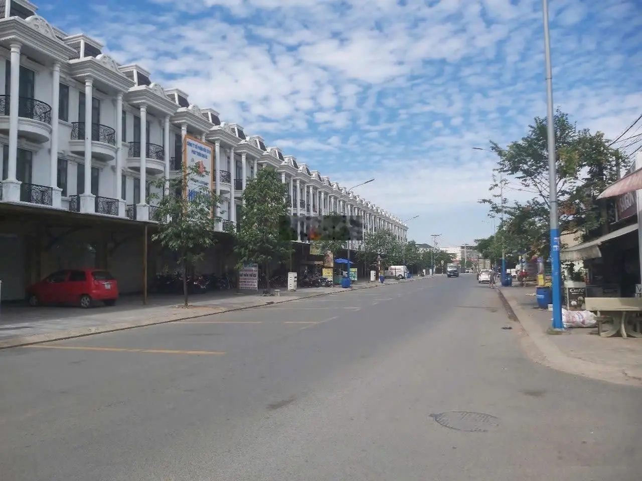 Bán gấp nhà phố siêu đẹp đường trước nhà gần 30m ngay gần vincom; 0933352944