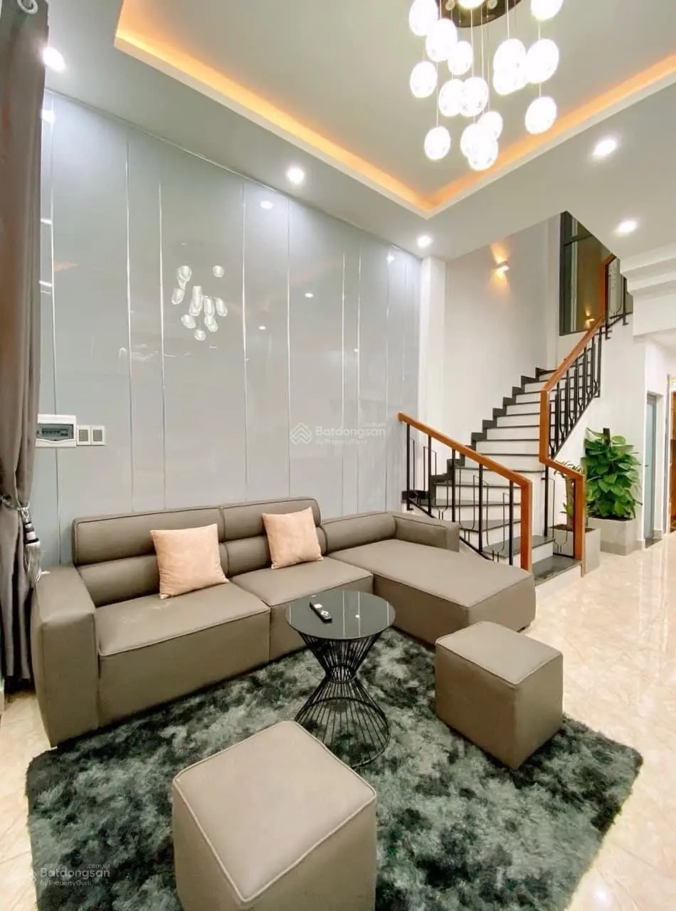 Lên sóng siêu phẩm, giá cực rẻ nằm ngay Đ.Hưng Phú, P.8, Q.8. Giá:4 tỷ 680. DT:68,8m2.LH:0906 527 ***