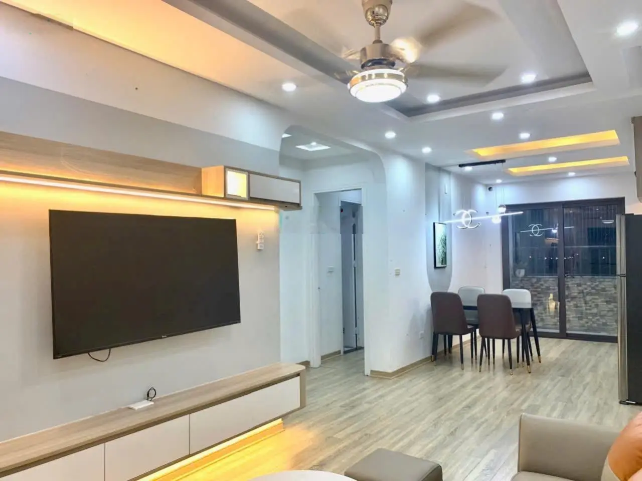 Bán gấp căn 67.04m2, 2 ngủ&2VS HH4C Linh Đàm Hoàng Mai. LH: 0966 455 *** em Thuỷ