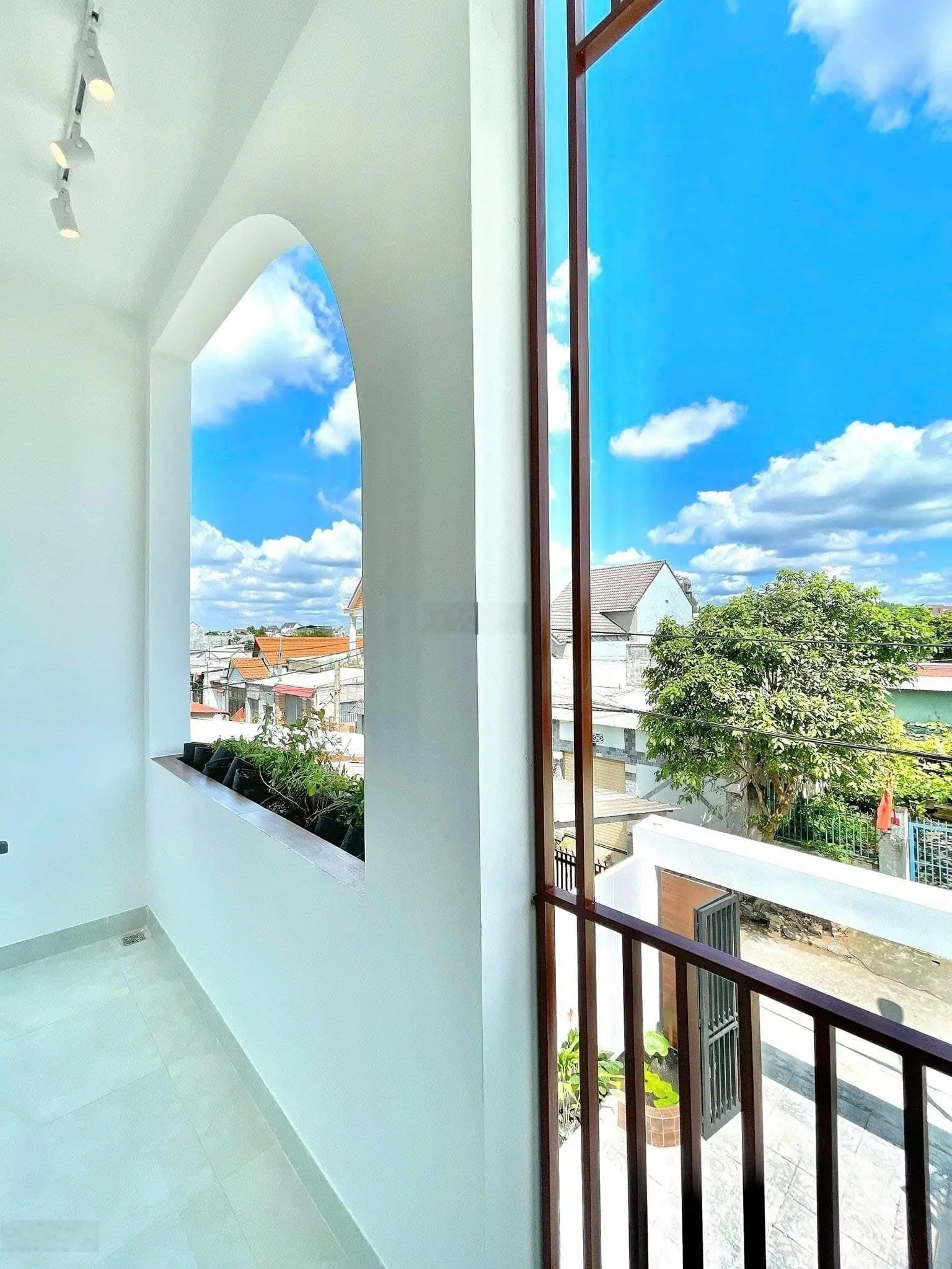 Nhà đẹp full nội thất- tây thạnh tân phú - 90m2 1 lầu- 2pn- giá 3 tỷ
