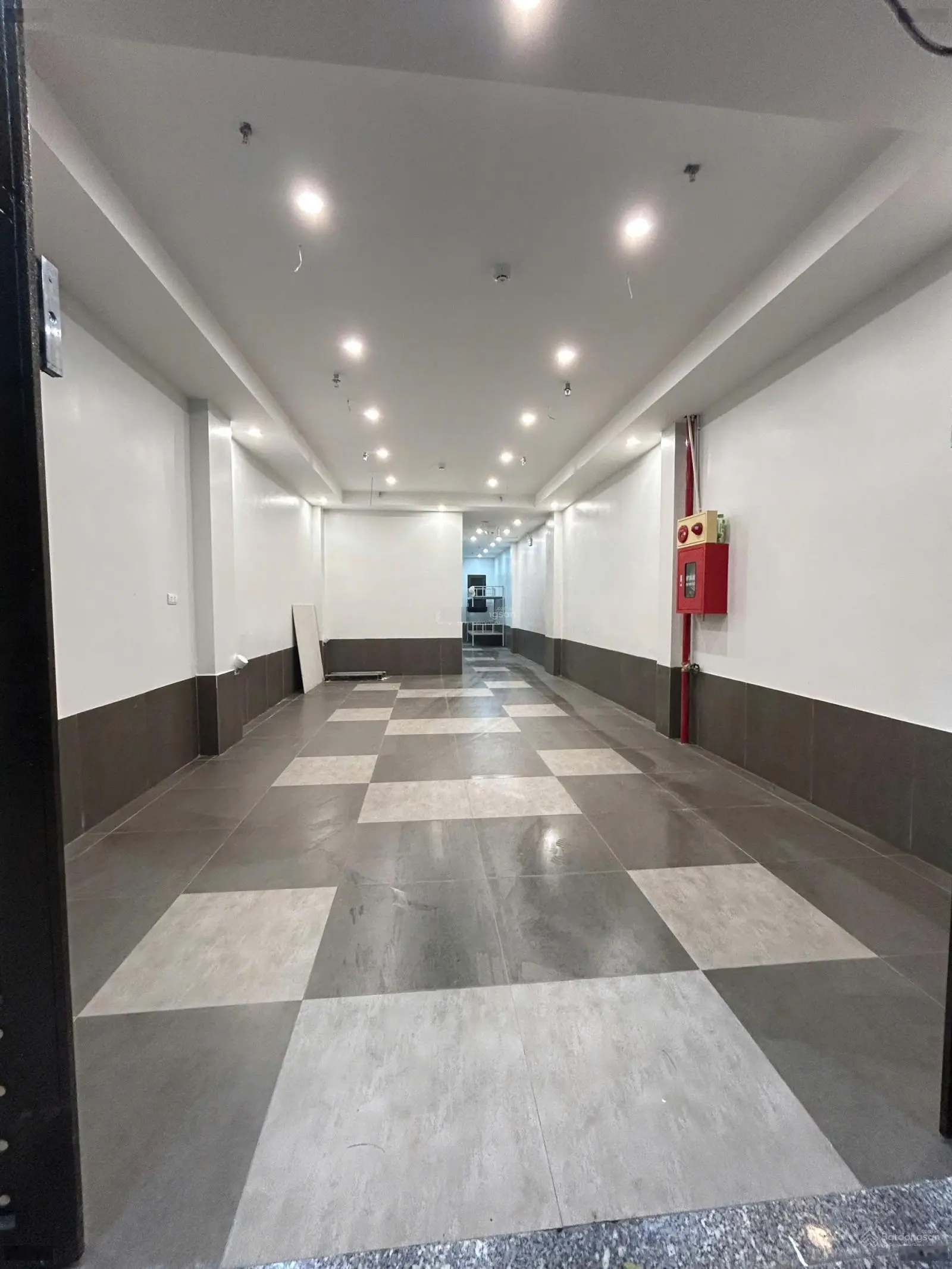 Chỉ có một! Tòa CHDV Chùa Láng 87m2*8T, 25 phòng KK, đủ PCCC, dòng tiền 7%/năm, đẹp như khách sạn!