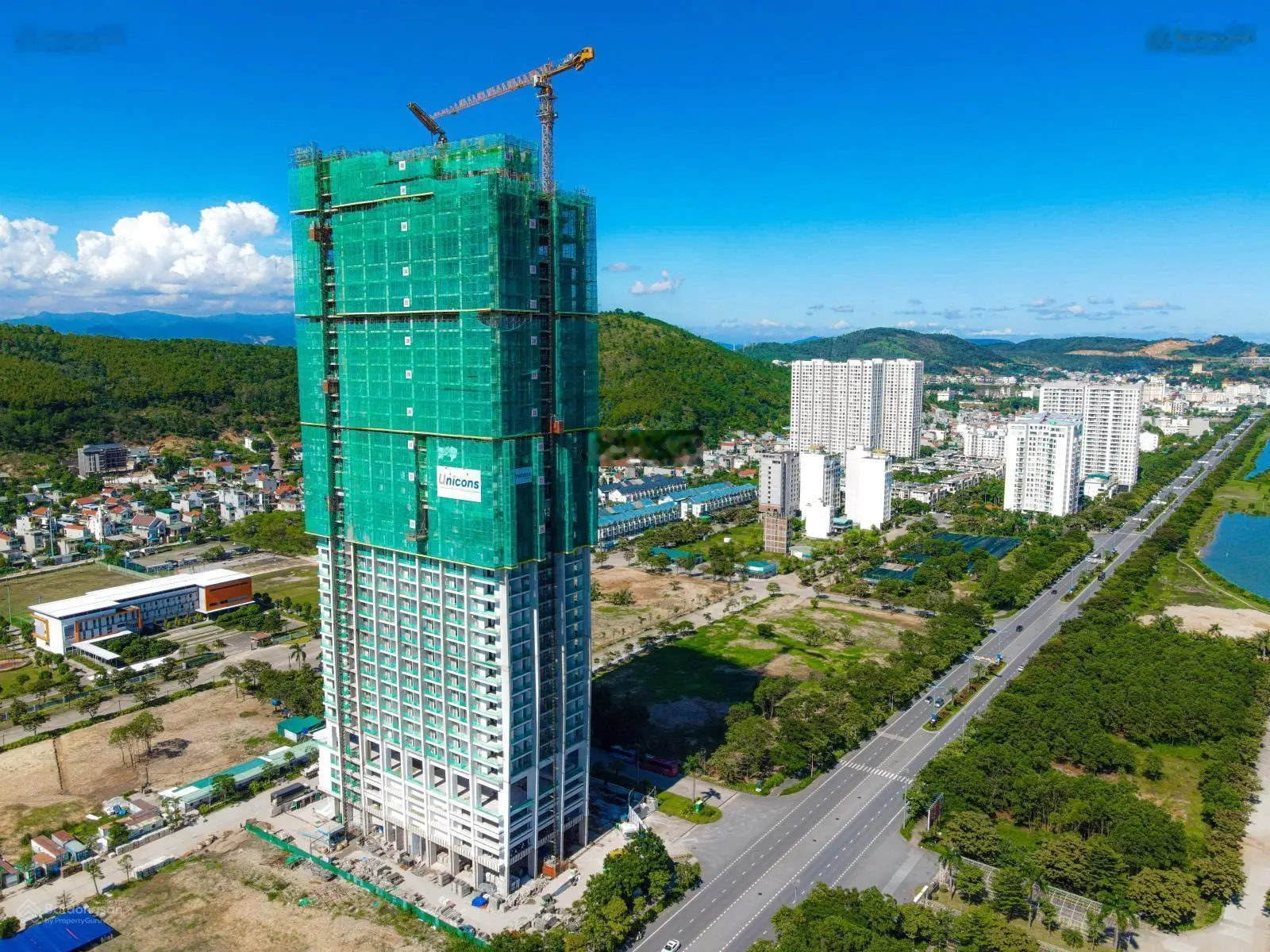 Bán căn hộ mặt biển Hạ Long chính chủ, cam kết cho thuê 15tr trên tháng trong vòng 1 năm