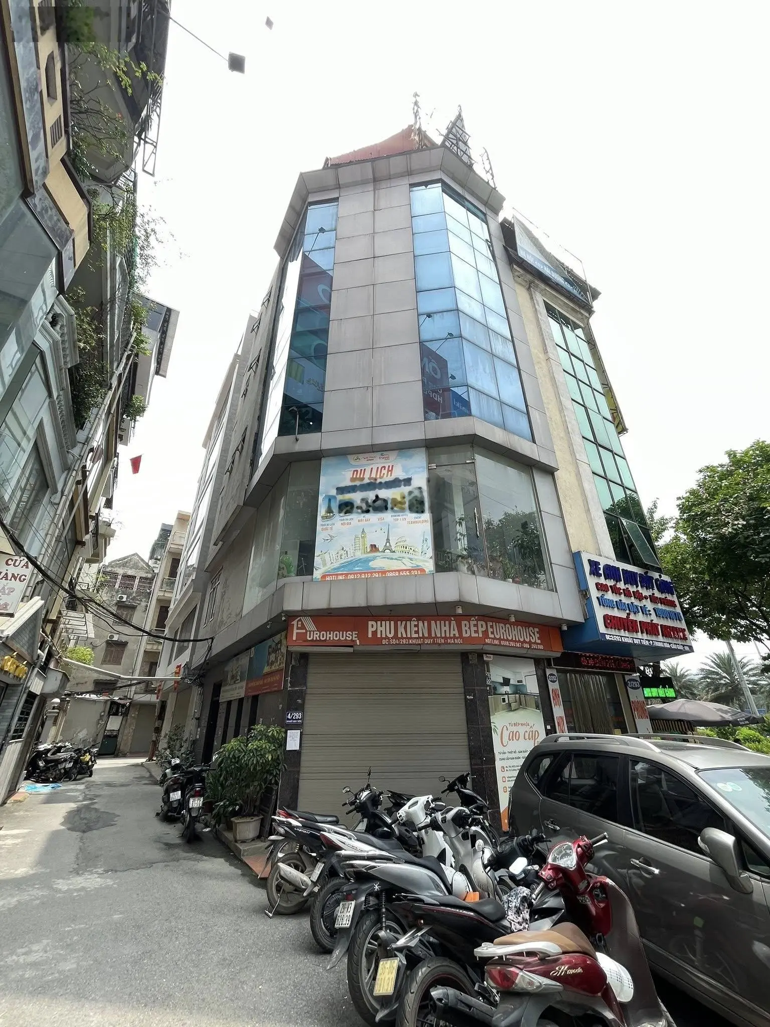 Bán gấp nhà đường Khuất Duy Tiến. Lô góc. Ô tô đỗ cửa. 60m2 - 5 tầng