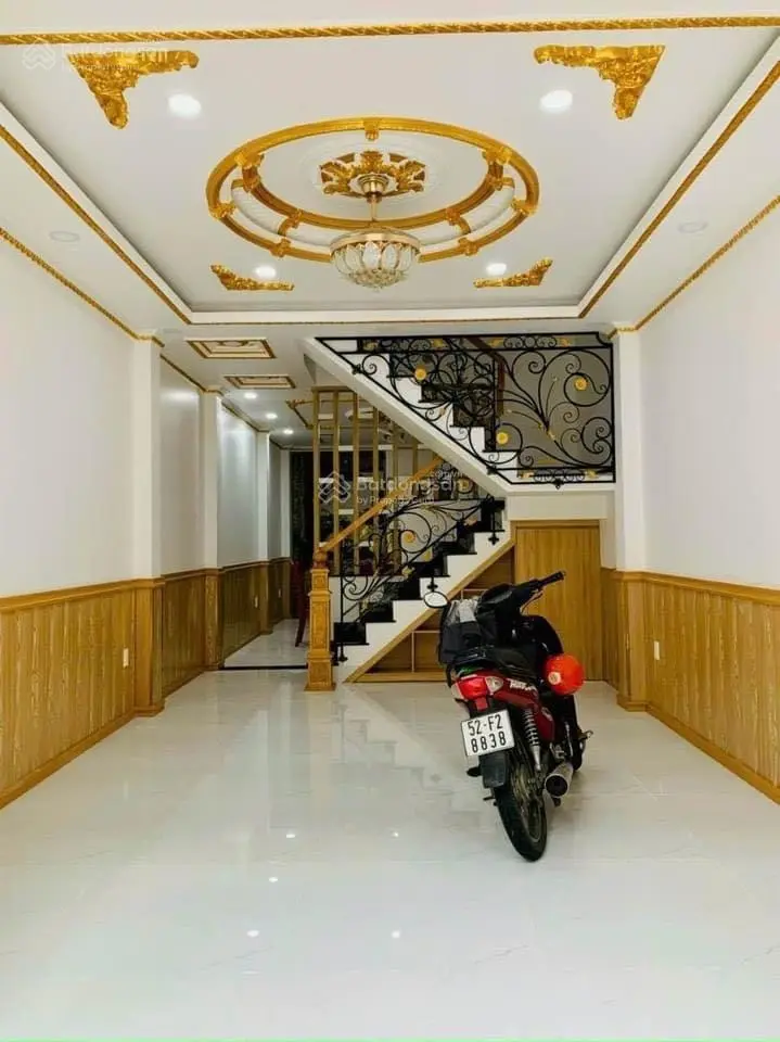 Chủ gửi bán ra căn nhà Đinh Điền, Tân Bình - 56m2 - Cách chợ Phạm Văn Hai 20m, sổ riêng