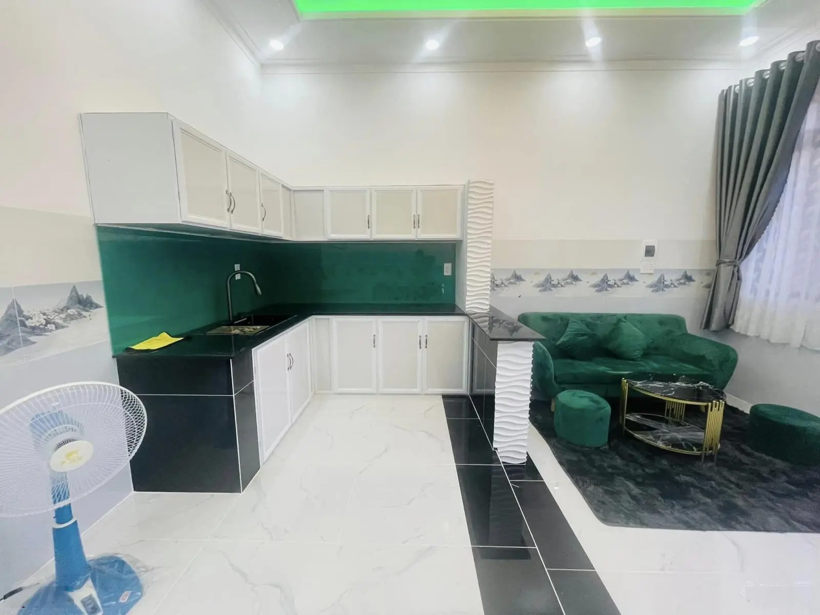 Nhà trung tâm Long Điền diện tích 90m2 2 phòng ngủ đường xe hơi khu dân cư gần nhà hát