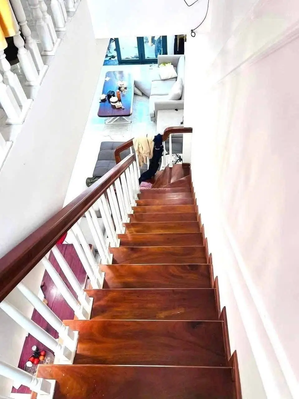 Chủ gửi nhà 1 trệt 2 lầu đối diện Vinhomes Q9 DT 52m2 SHR nằm đường Nguyễn Xiển hiện đang cho thuê