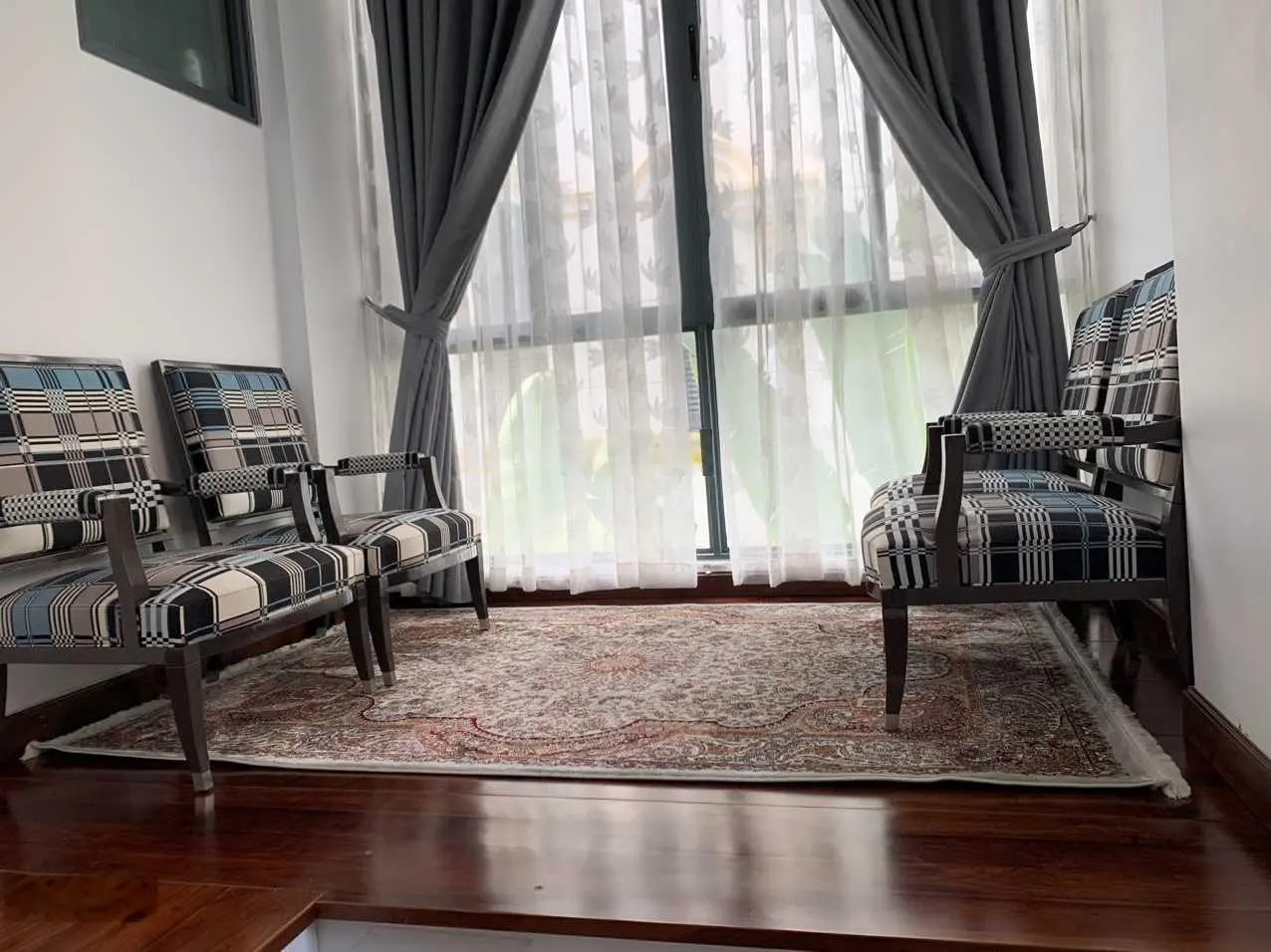 Háng hiếm! Bán gấp biệt thự mặt sông phường An Phú, Quận 2. DT: 15 x 20m, 3 tầng. Giá chỉ 39.5 tỷ