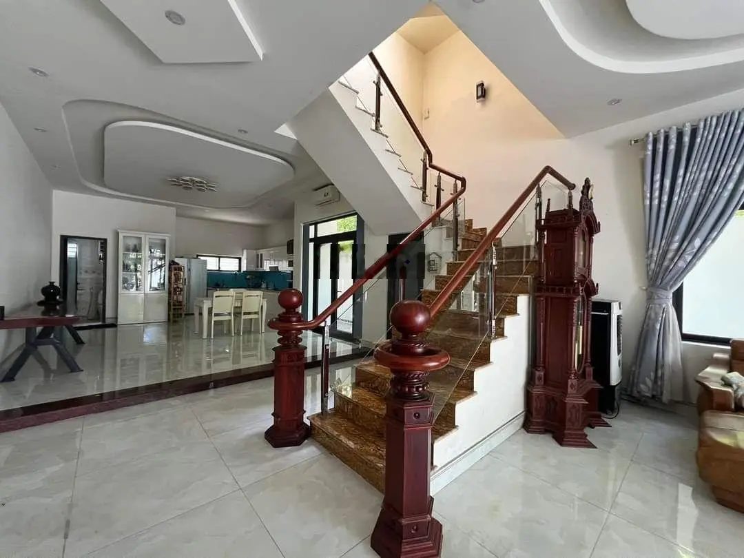 Tp ĐÀ NẴNG, QUẬN LIÊN CHIỂU _Biệt thự 2 mặt tiền, 3 tầng siêu đẹp cần bán nhanh