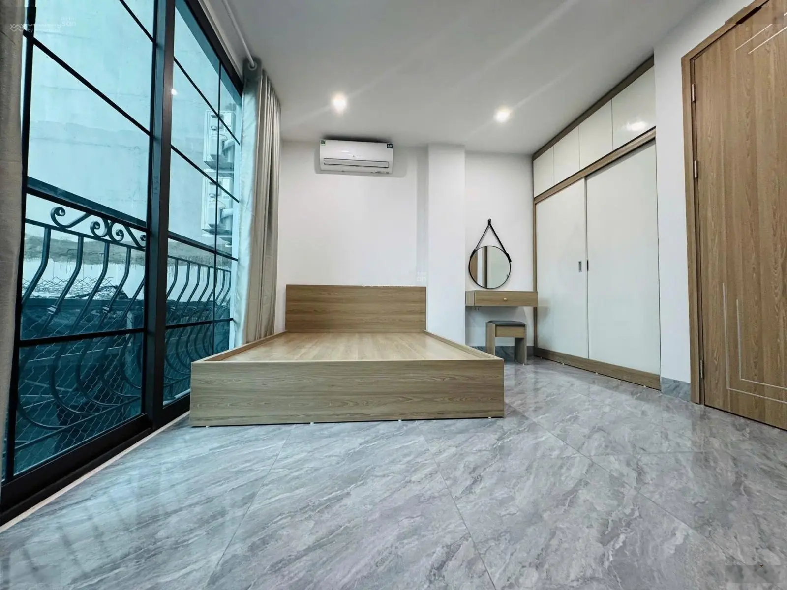 Bán chung cư mini Đình Thôn, doanh thu 80tr, lô góc 3 thoáng thang máy nhập khẩu 68m2 giá 14.7tỷ