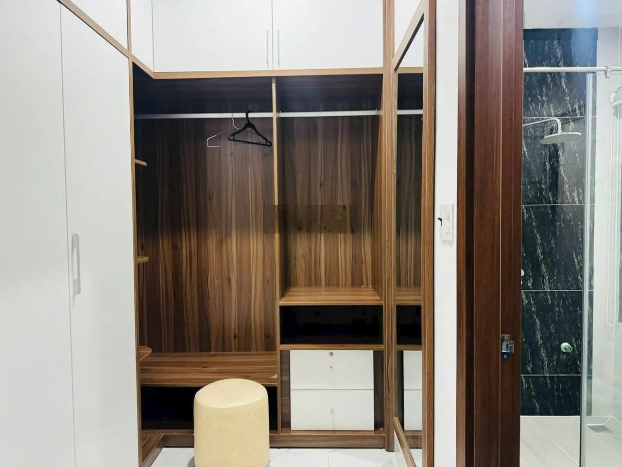 Nhà 3 tầng full nội thất MT Trần Kim Xuyến - Hòa Xuân